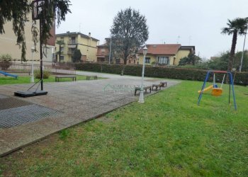 Giardino - Three-room apartment via Giovanni Pascoli, Bollate - photo 16
