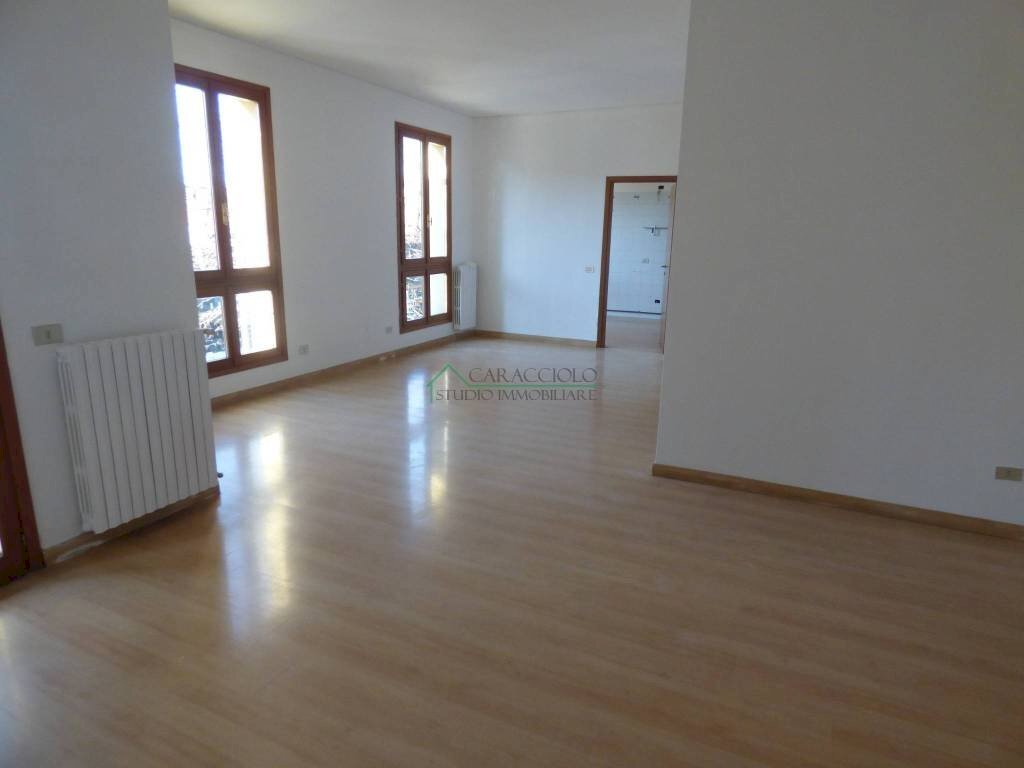 Salone - Three-room apartment via Camillo Benso di Cavour, 29, Bollate - photo 2