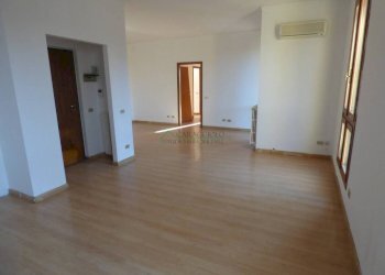 Salone - Three-room apartment via Camillo Benso di Cavour, 29, Bollate - photo 9