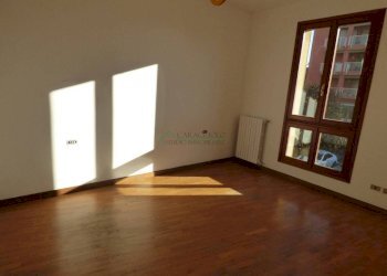 Camera da letto - Three-room apartment via Camillo Benso di Cavour, 29, Bollate - photo 22