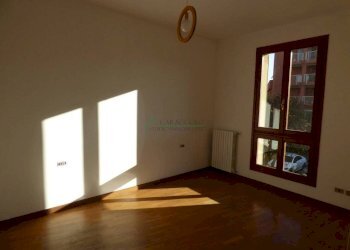 Camera da letto - Three-room apartment via Camillo Benso di Cavour, 29, Bollate - photo 23
