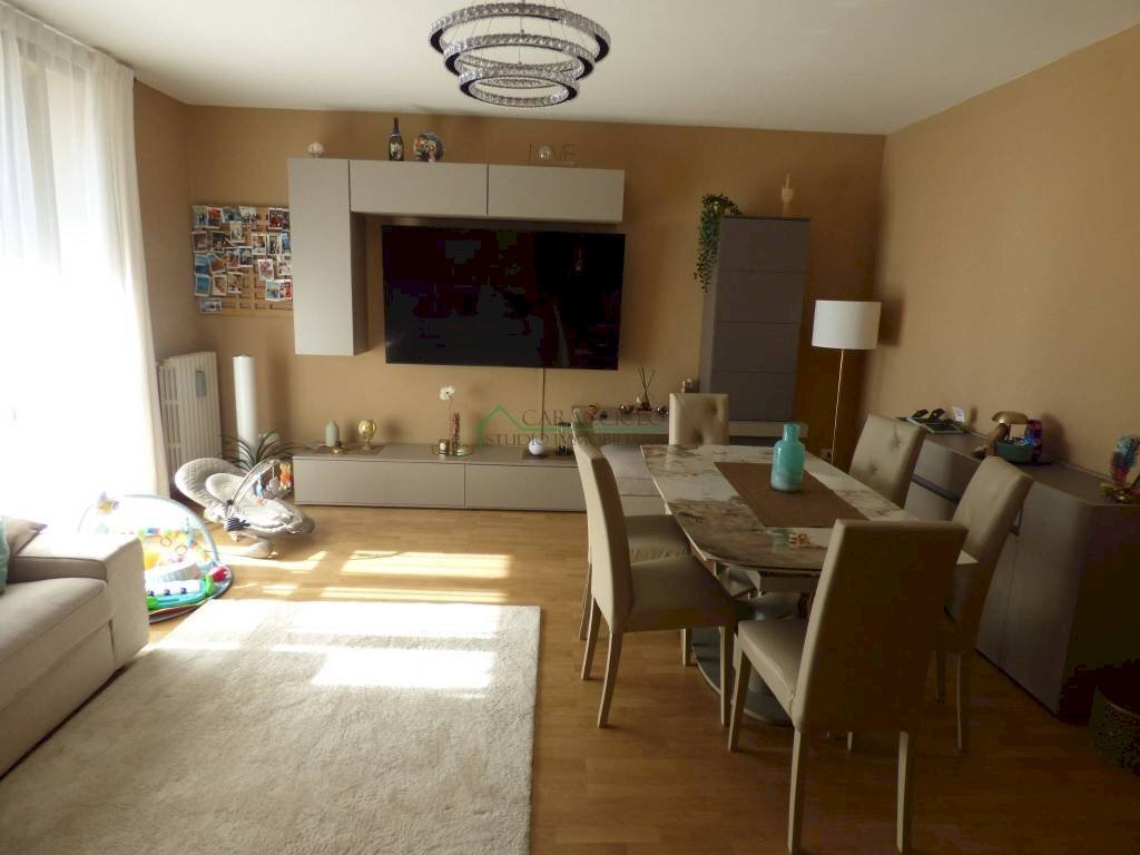 Salone - Three-room apartment piazza Generale Carlo Alberto Dalla Chiesa, 20, Bollate - photo 1