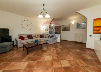 Soggiorno - Attico via santo sudario
 
14, Besana in Brianza - foto 3