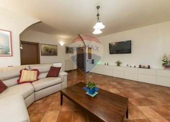 Soggiorno - Attico via santo sudario
 
14, Besana in Brianza - foto 4