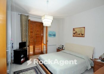 Camera da letto - Appartamento via Santi Bonaccorsi, 6, Aci Catena - foto 18