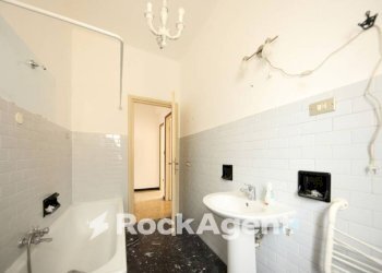 Bagno - Four-room apartment via Santa Maria Assunta di Nervi, Genova (neighborhood Quarto) - photo 13