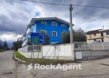 Zona - Two-room apartment via del Villino, Alanno - photo 1