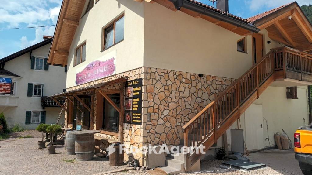 Facciata - Villa via Fontanefredde 6/A, Trodena nel parco naturale - foto 1