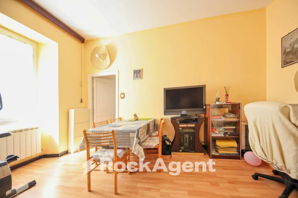 Salone - Four-room apartment via del Lagaccio, 12, Genova (neighborhood Granarolo) - photo 3