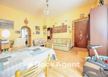 Camera da letto - Four-room apartment via del Lagaccio, 12, Genova (neighborhood Granarolo) - photo 4