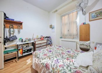 Camera da letto - Four-room apartment via del Lagaccio, 12, Genova (neighborhood Granarolo) - photo 23