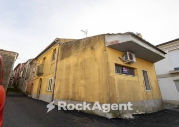 Facciata - Appartamento via Giacomo Matteotti, 20, Caraffa di Catanzaro - foto 3