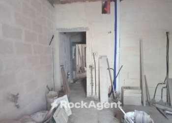 Stanza non arredata - Four-room apartment via Guglielmo Marconi, 28, Cutrofiano - photo 18