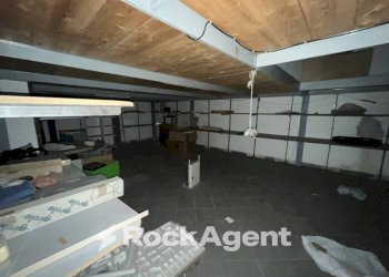 Magazzino - Shop via Giacomo Giovanetti 64, Genova (neighborhood Sampierdarena) - photo 3