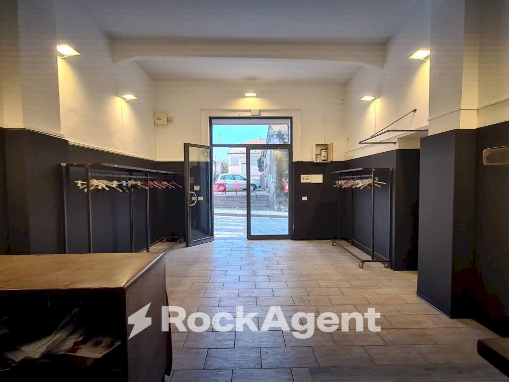 Interno palazzo - Shop via Nazionale Guardia, 367, Acireale - photo 1
