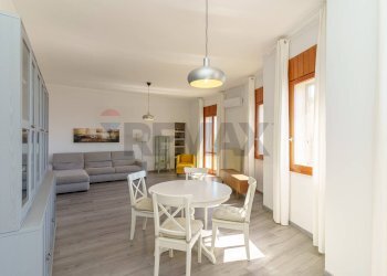 Sala da pranzo - Appartamento VIA TIMPAZZA
 
14, San Pietro Clarenza - foto 6