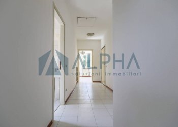 Corridoio - Two-room apartment via Giuseppe Garibaldi, Mercato Saraceno - photo 7