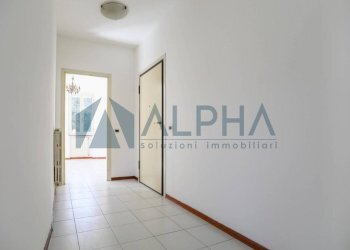 Corridoio - Two-room apartment via Giuseppe Garibaldi, Mercato Saraceno - photo 10