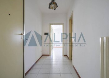 Corridoio - Two-room apartment via Giuseppe Garibaldi, Mercato Saraceno - photo 10