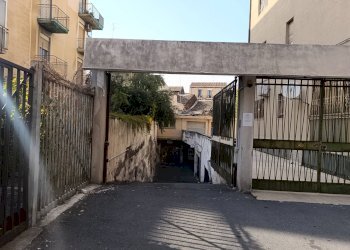 Edificio all\'aperto - Box Via Benedetto D'Agata
8, Catania - foto 1