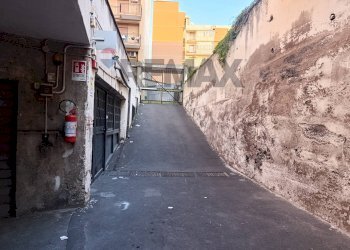 Edificio all\'aperto - Box Via Benedetto D'Agata
8, Catania - foto 3