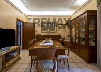 Sala da pranzo - Appartamento Via IV Novembre
 
134, Aci Catena - foto 1