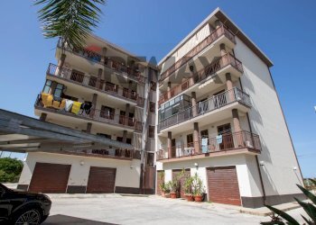 Edificio all\'aperto - Appartamento VIA CARLENTINI
 
104, Siracusa - foto 4