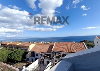 Vista dell\'acqua - Villa a Schiera Via Maria Teresa D'Austria
23, Santa Teresa di Riva - foto 13