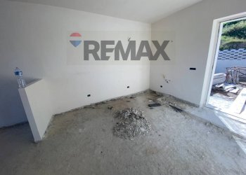 Stanza vuota - Semi-detached house Via Maria Teresa D'Austria
 
23, Santa Teresa di Riva - photo 10