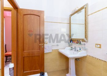 Bagno - Quadrilocale Via Tommaso Fazello
 
7, Catania - foto 10