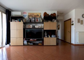 Soggiorno - Trilocale VIA STAZIONE MOTTA
 
70, Motta Sant'Anastasia - foto 10