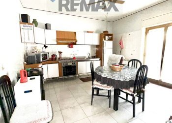 Sala da pranzo - Appartamento VIA SANTA SFERA
 
7, San Pietro Clarenza - foto 6