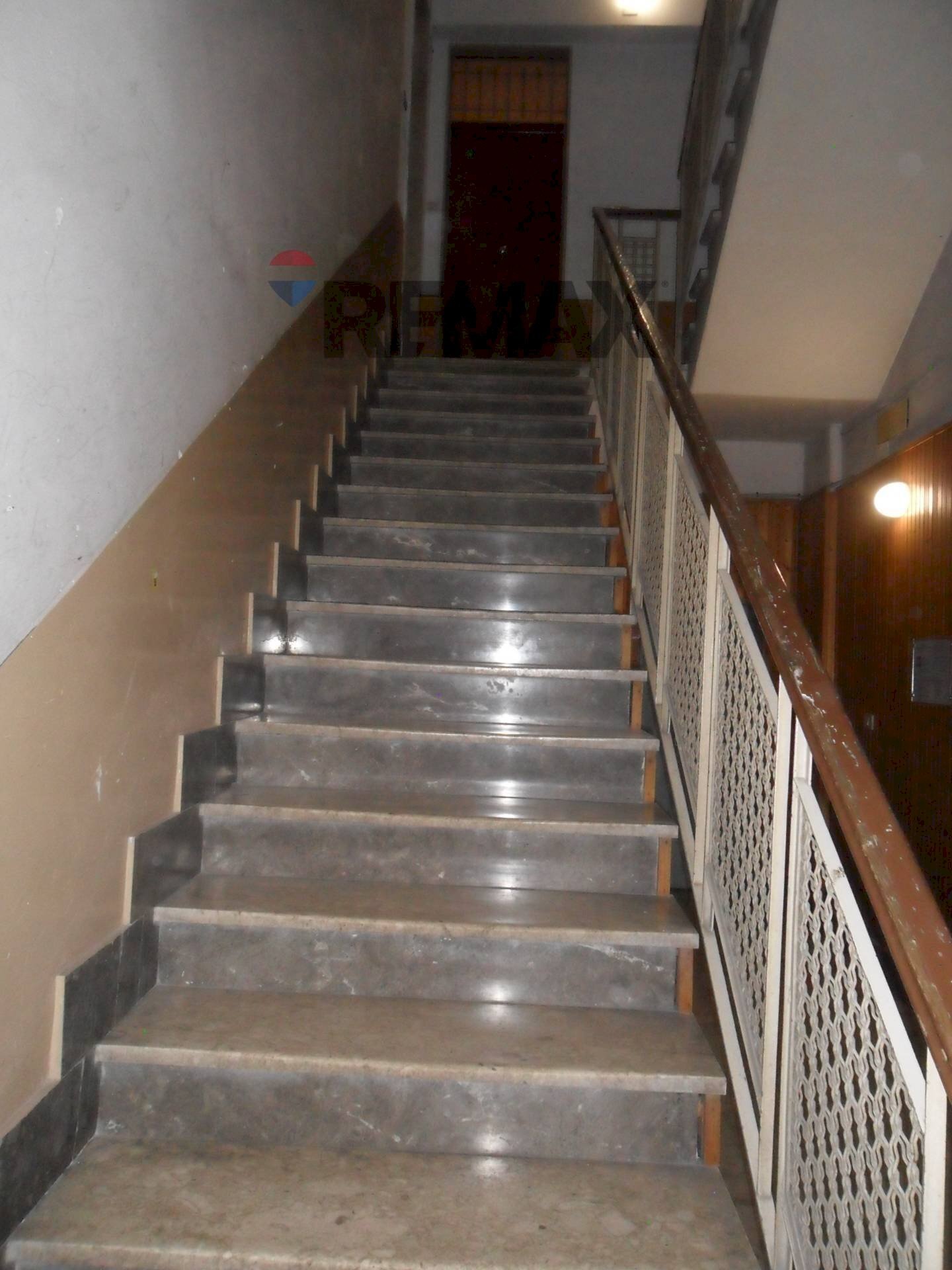 Scale - Four-room apartment Via N. Colajanni
104, Caltanissetta - photo 2