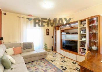 Soggiorno - Casa indipendente Corso Kennedy
 
6, Troina - foto 1