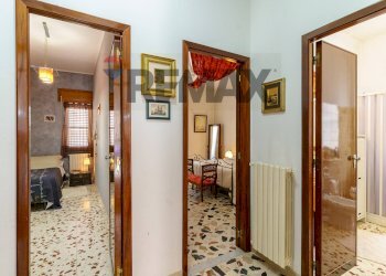 Hall / corridoio - Casa indipendente Corso Kennedy
 
6, Troina - foto 12