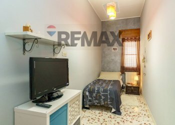 Camera / camera da letto - Casa indipendente Corso Kennedy
 
6, Troina - foto 15