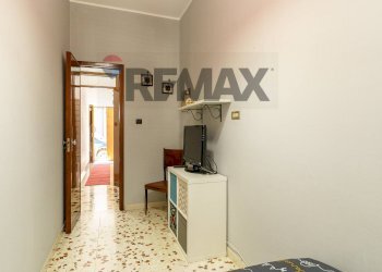 Hall / corridoio - Casa indipendente Corso Kennedy
 
6, Troina - foto 16