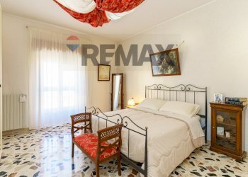 Camera / camera da letto - Casa indipendente Corso Kennedy
 
6, Troina - foto 17