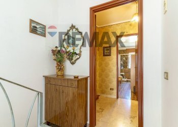 Hall / corridoio - Casa indipendente Corso Kennedy
 
6, Troina - foto 42
