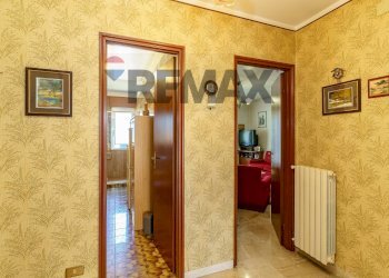 Hall / corridoio - Casa indipendente Corso Kennedy
 
6, Troina - foto 43