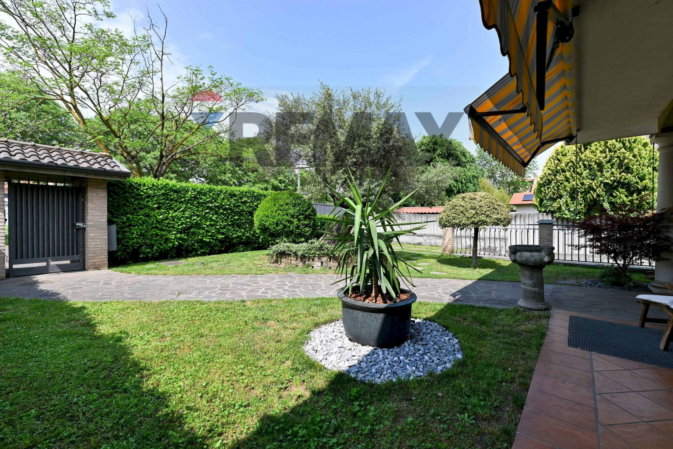 Giardino - Casa semi indipendente Via Palmiro Togliatti
 
14, Cinisello Balsamo - foto 2