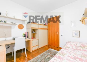 Camera / camera da letto - Casa semi indipendente Via Palmiro Togliatti
 
14, Cinisello Balsamo - foto 34