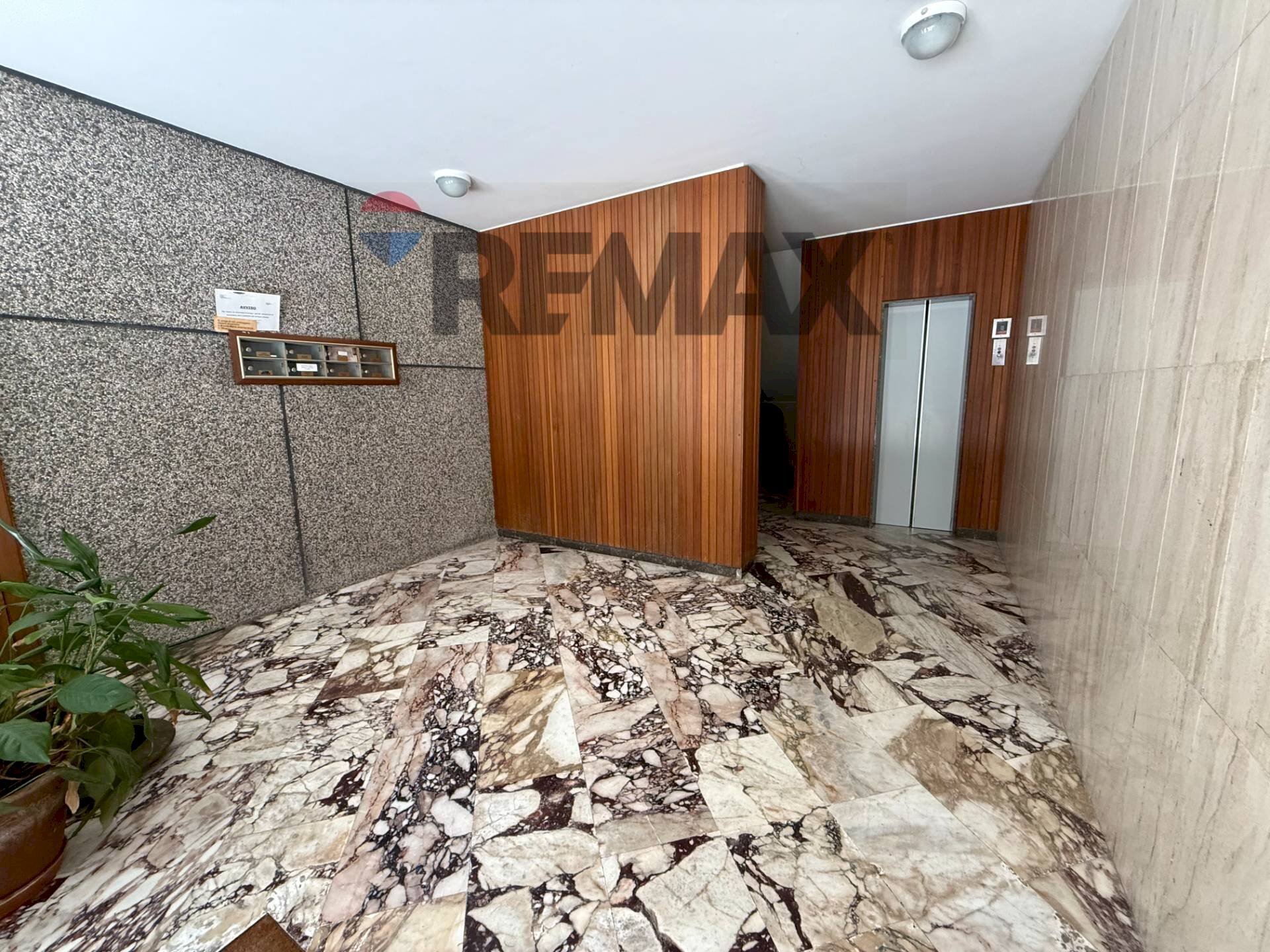 Camera / camera da letto - Four-room apartment Via Del Giambellino
1, Trieste - photo 3