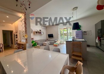 Sala da pranzo - Four-room apartment Via Del Giambellino
 
1, Trieste - photo 18