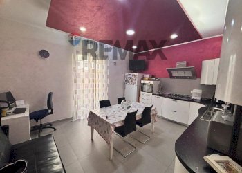 Sala da pranzo - Quadrilocale Via Marco Costanzo
 
6, Siracusa - foto 7