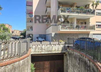 Edificio all\'aperto - Laboratorio Corso Aldo Moro
260, Santa Maria Capua Vetere - foto 2