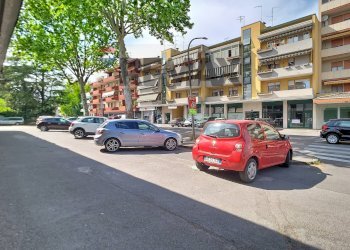 Edificio all\'aperto - Locale Commerciale Via Carlo Vizzotto
 
58, San Donà di Piave - foto 6
