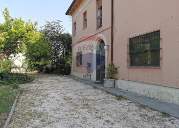 Casa all\'aperto - Casa indipendente Via Bondenese
 
127, Cento - foto 1