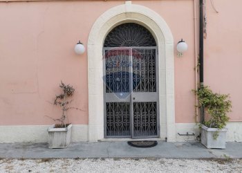 Edificio all\'aperto - Casa indipendente Via Bondenese
 
127, Cento - foto 8