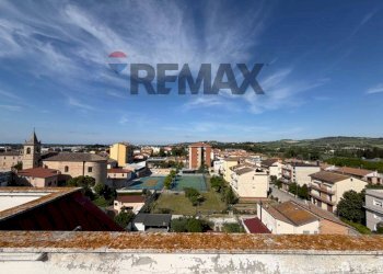 Edificio all\'aperto - Appartamento Via Fusinato
 
1, Falconara Marittima - foto 19